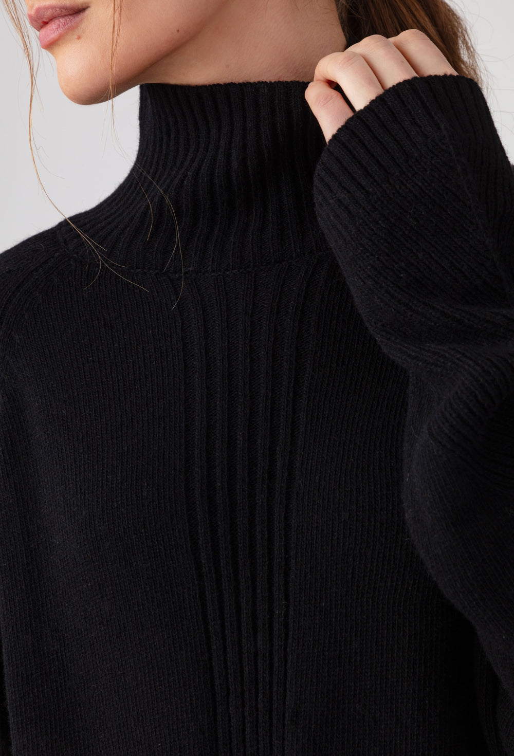 Pull Conrad noir en laine 2