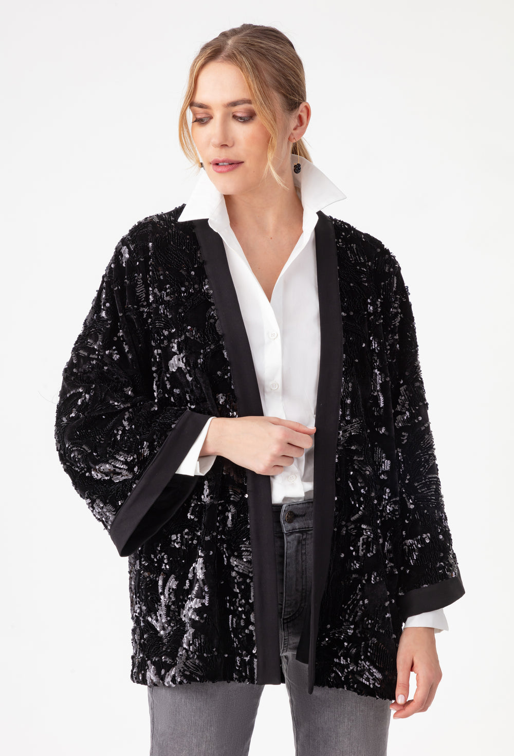 Kimono Rosie noir en sequins 1