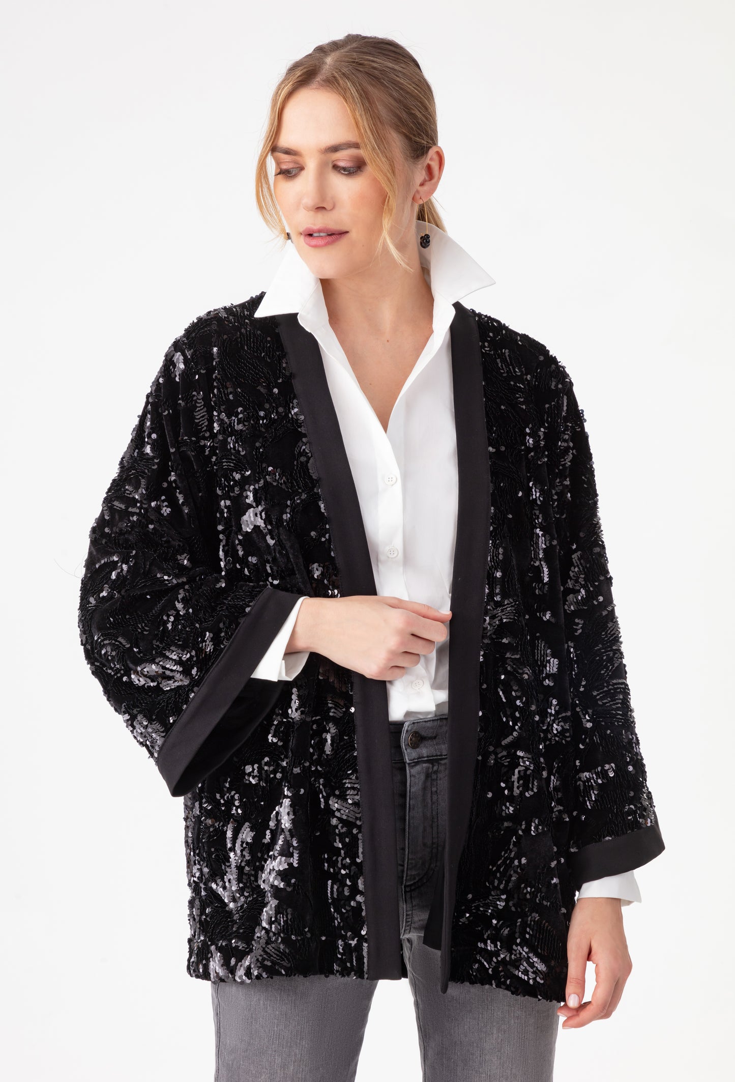 Kimono Rosie noir en sequins 1