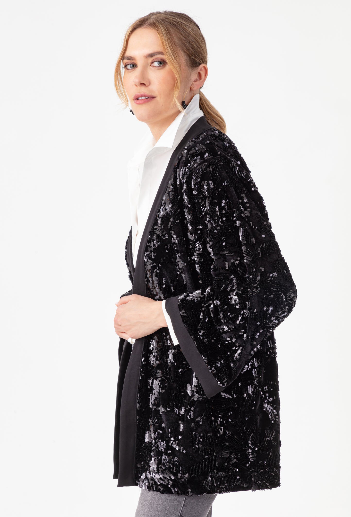 Kimono Rosie noir en sequins 5