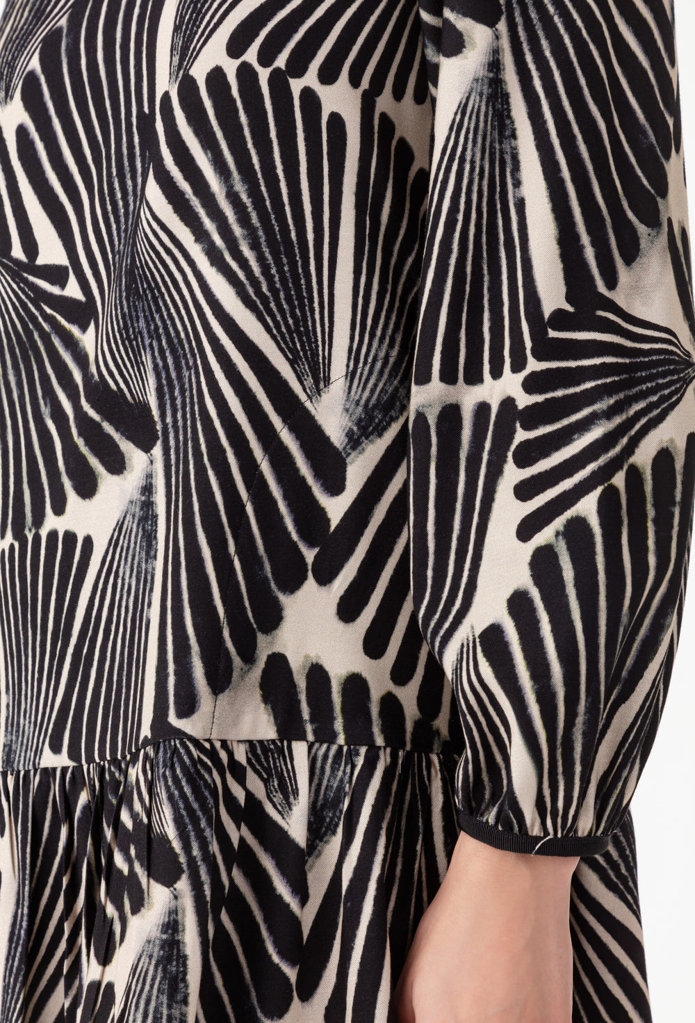 Robe courte Swan imprimé plumages 3