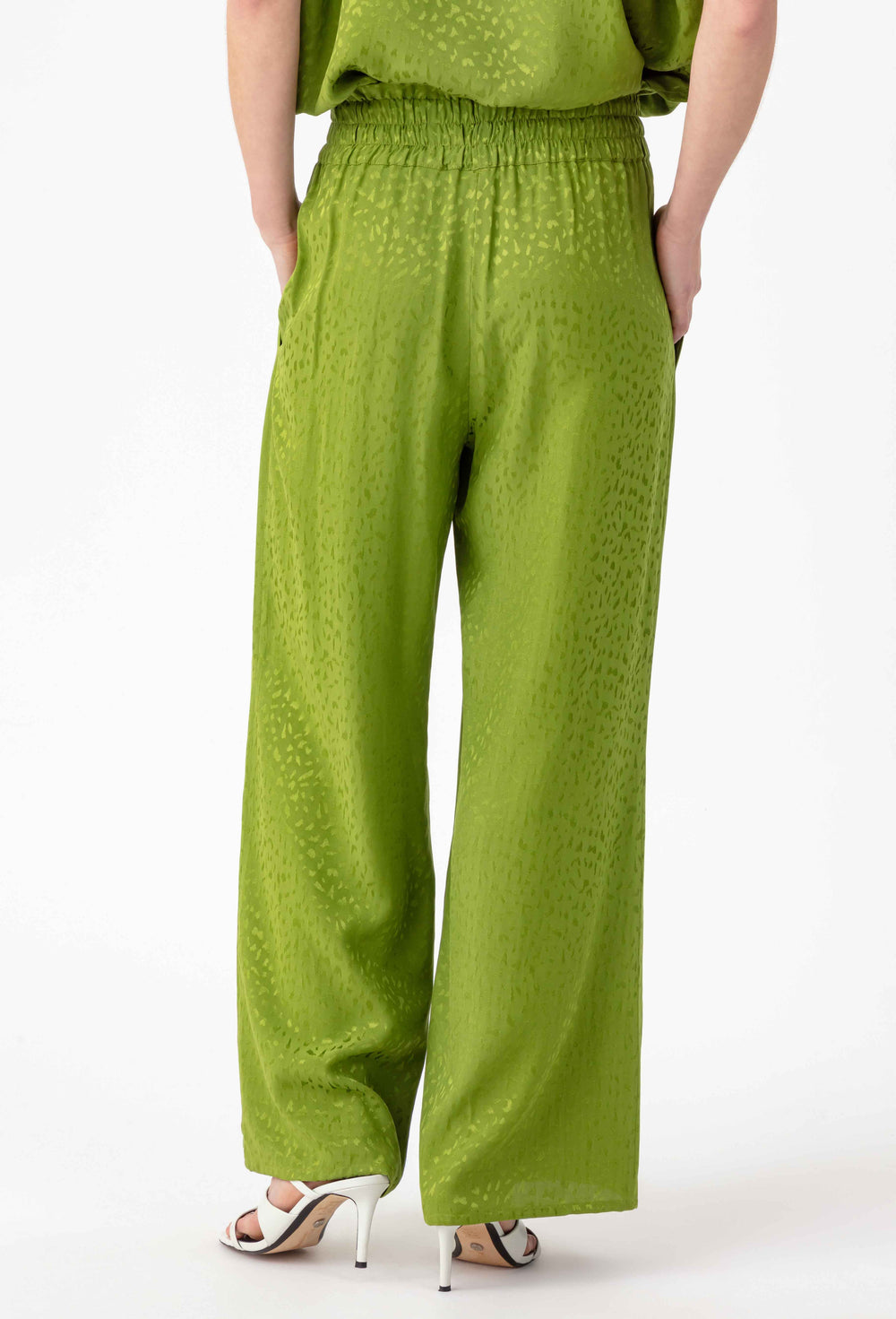 Pantalon large vert Aimi 4