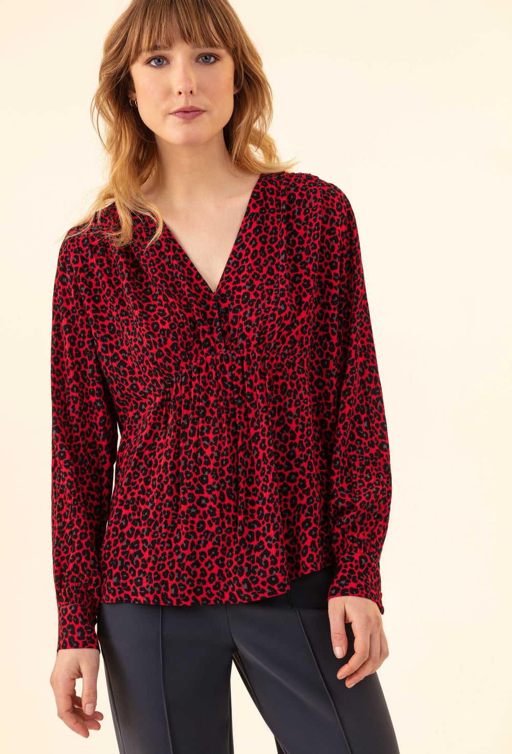 Blouse Ilan imprimé léopard rouge 1