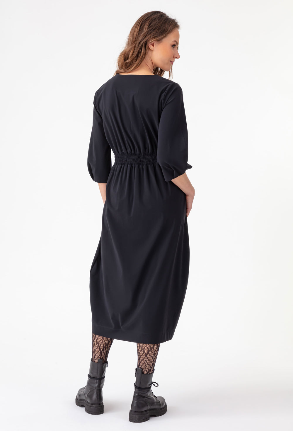 Robe longue Miranda noire en jersey technique 4