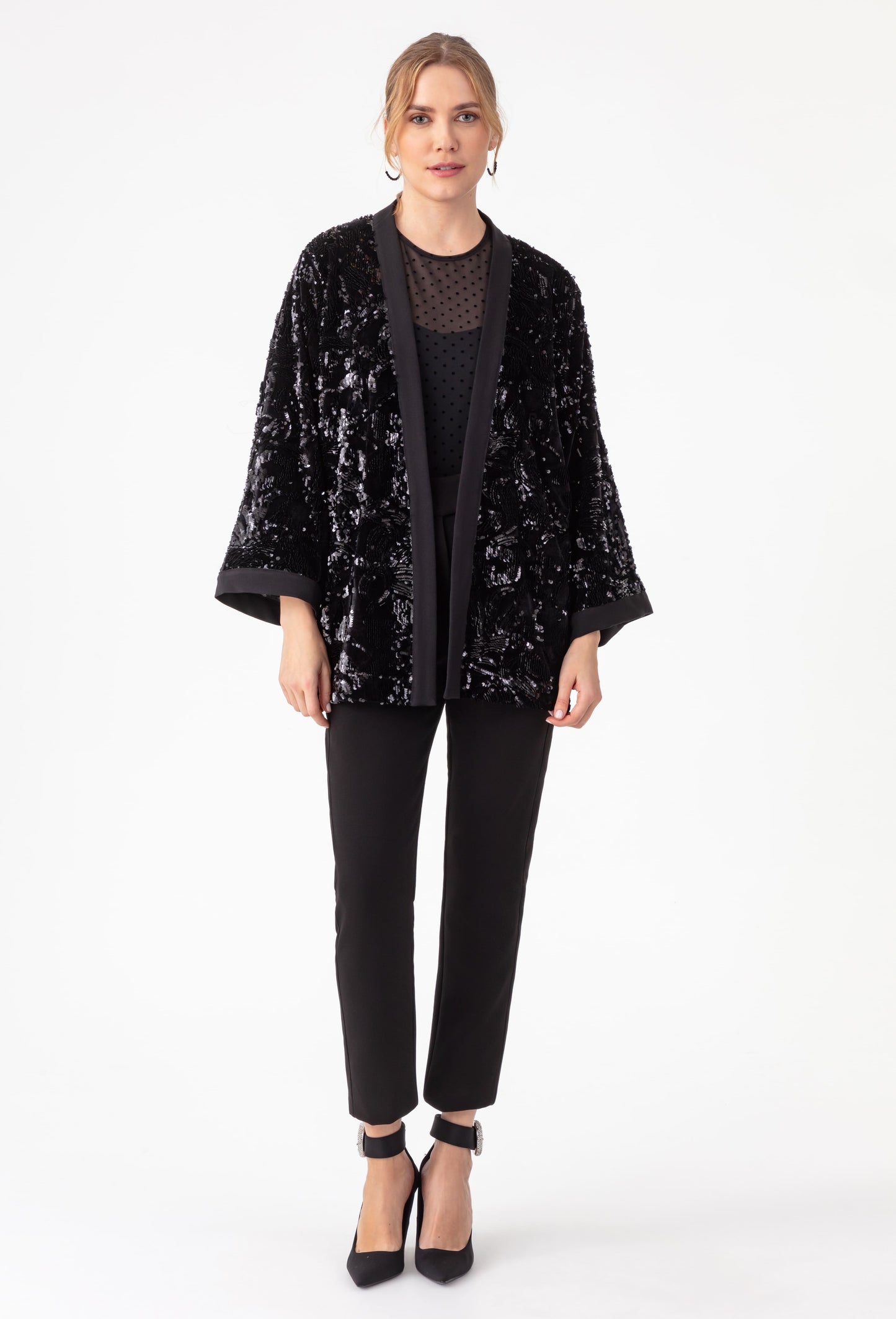 Kimono Rosie noir en sequins 7