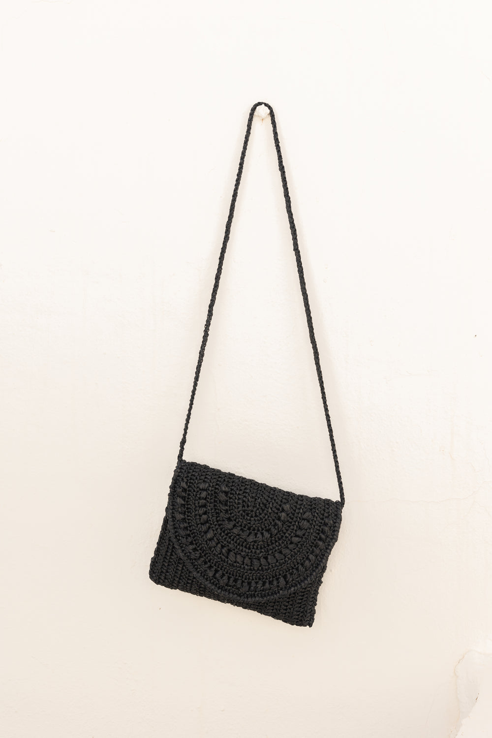 Sac Naxos noir en raphia 2