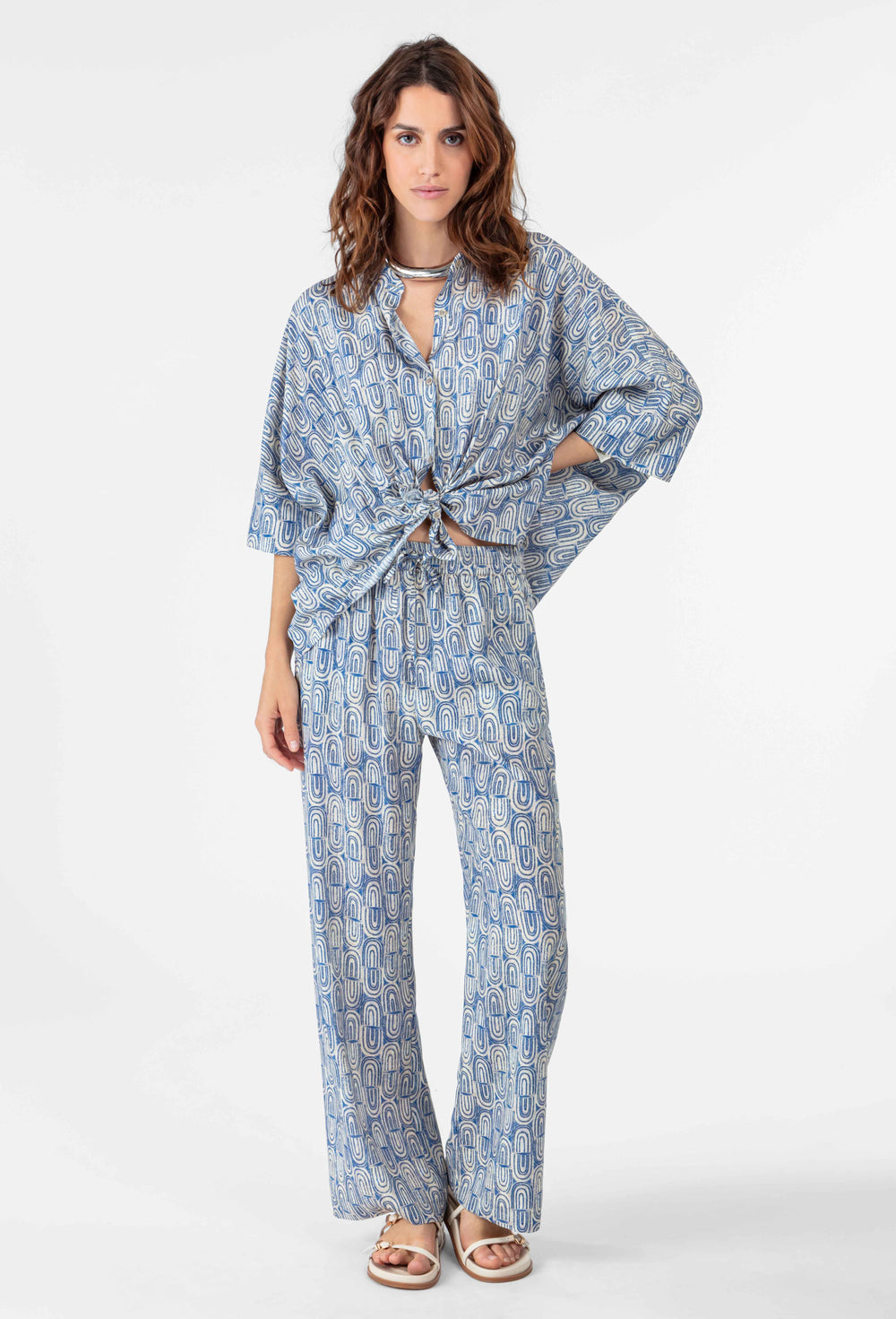 Chemise cubique Elynie en satin 4