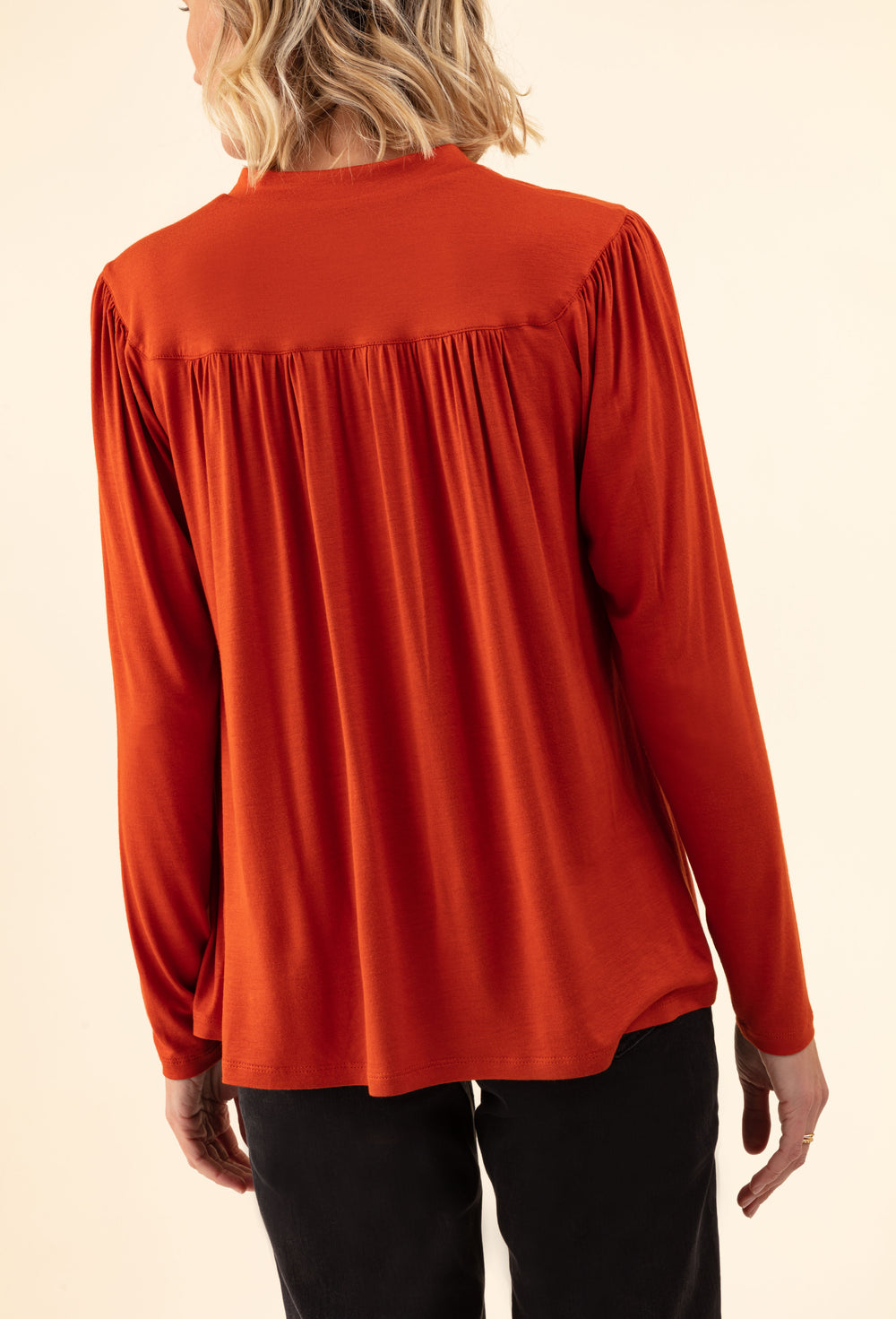 Tee-Shirt Studio orange 2