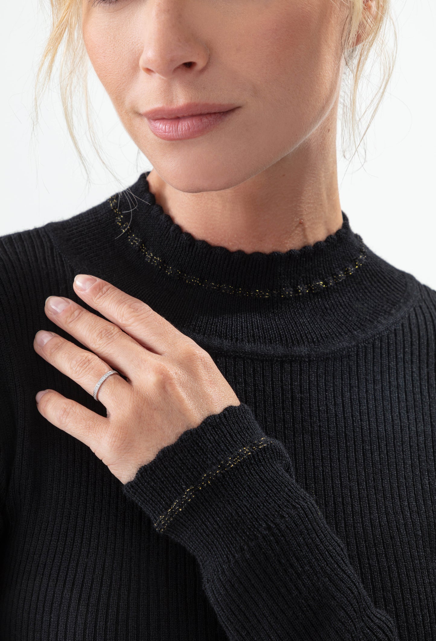 Pull Chaussette Caroline noir en laine 2