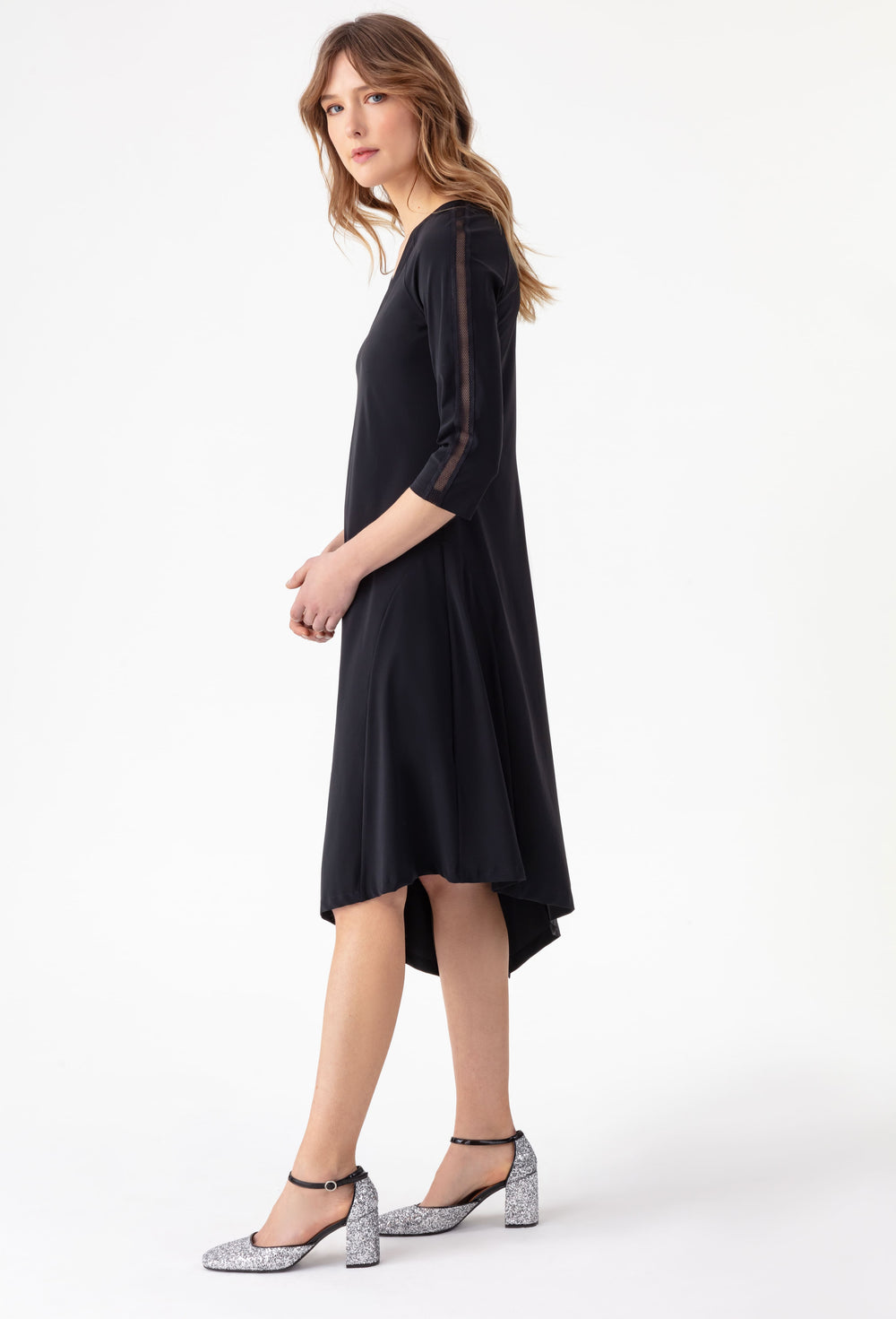 Robe Urielle asymétrique en jersey technique noir 4