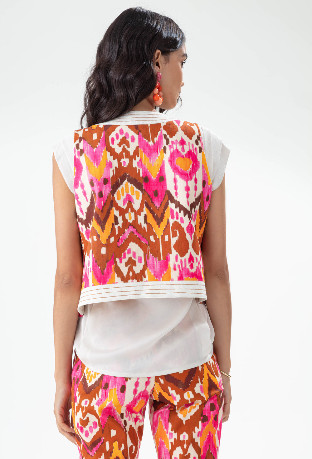 Gilet Bento imprimé ikat et écru 4