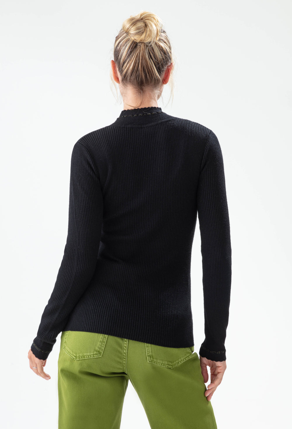 Pull Chaussette Caroline noir en laine 3