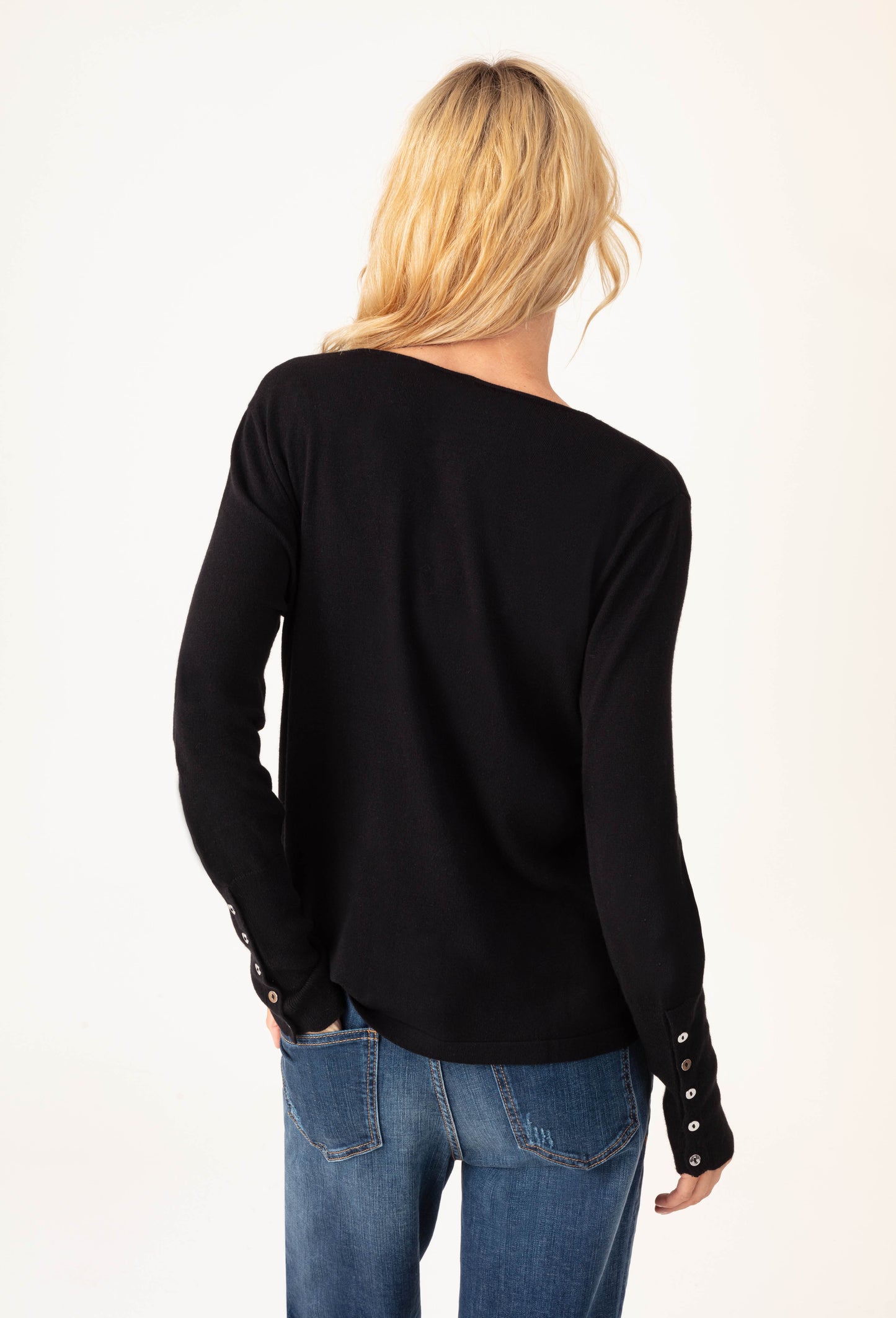 Pull Amel noir en maille fine 2