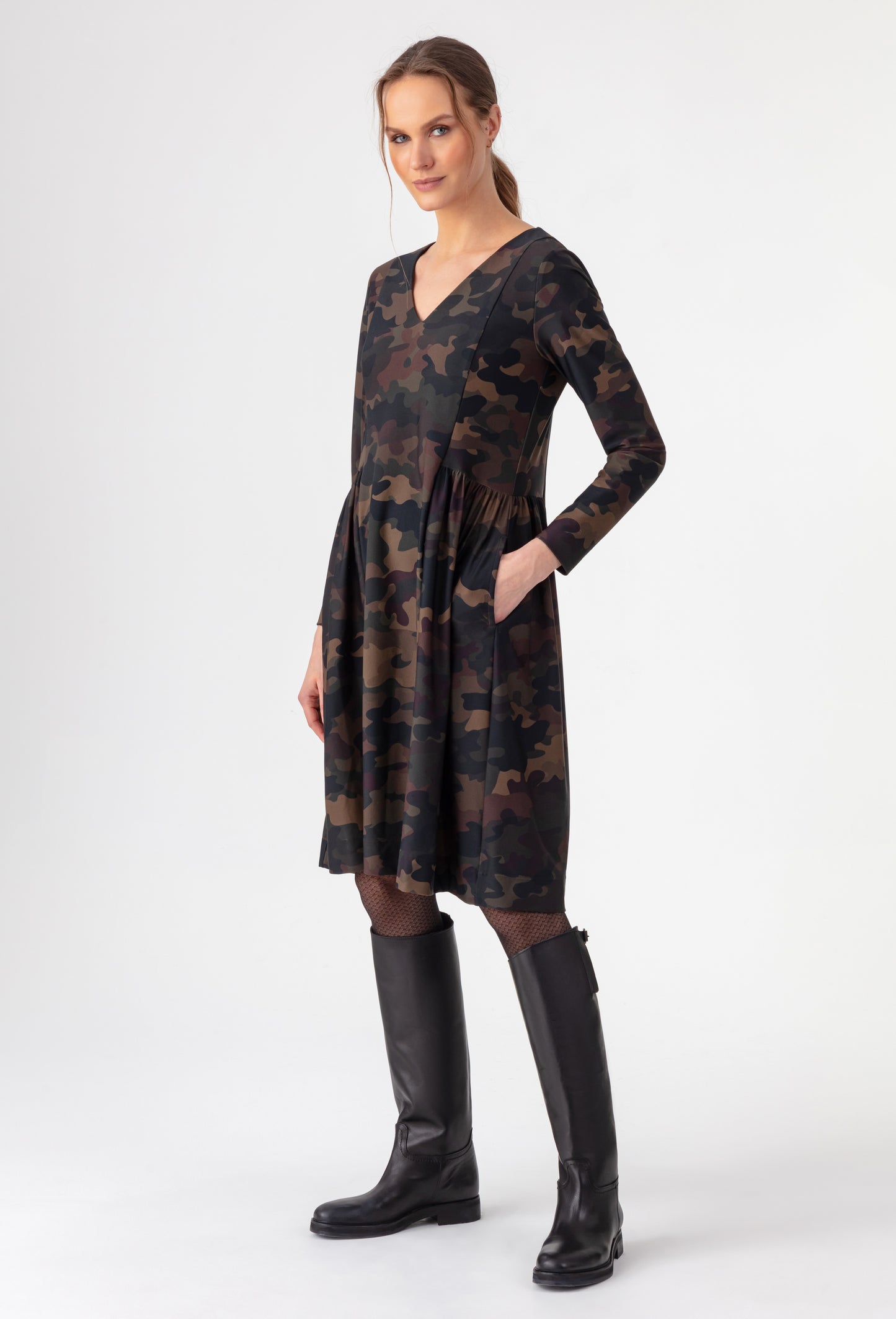 Robe courte Sloane militaire en jersey technique 4