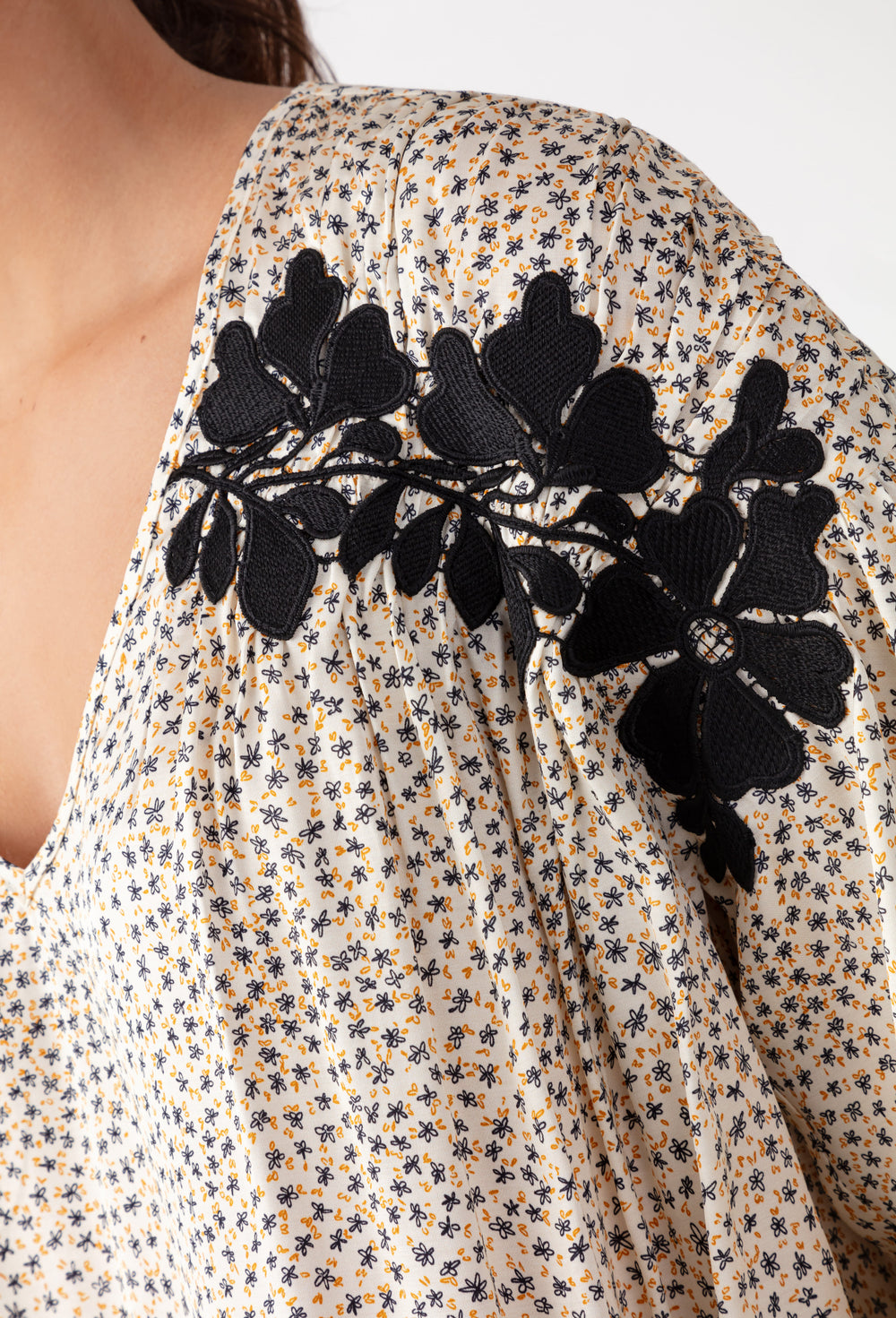 Blouse col v Naila en viscose italienne 3