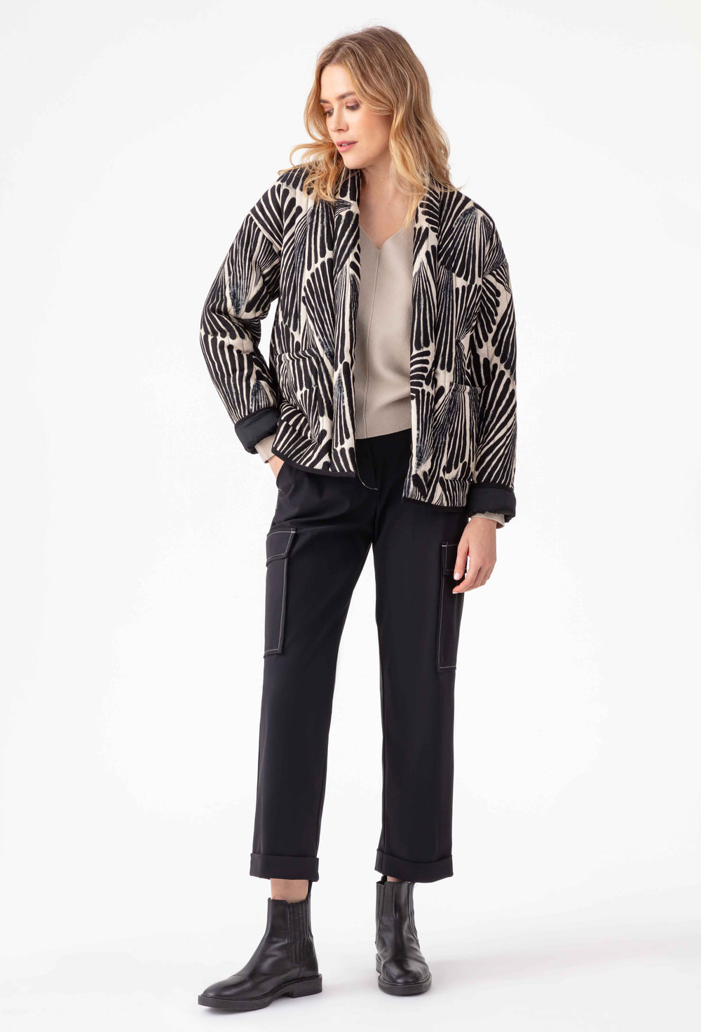 Pantalon cargo Victoire noir en jersey technique 6